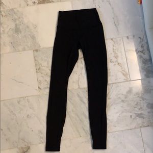 Lululemon wunder under tights